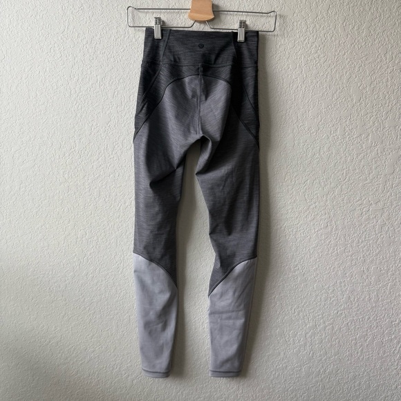 Lululemon Early Extension High-Rise Tight in Gray‎ Colorblock - Picture 2 of 4